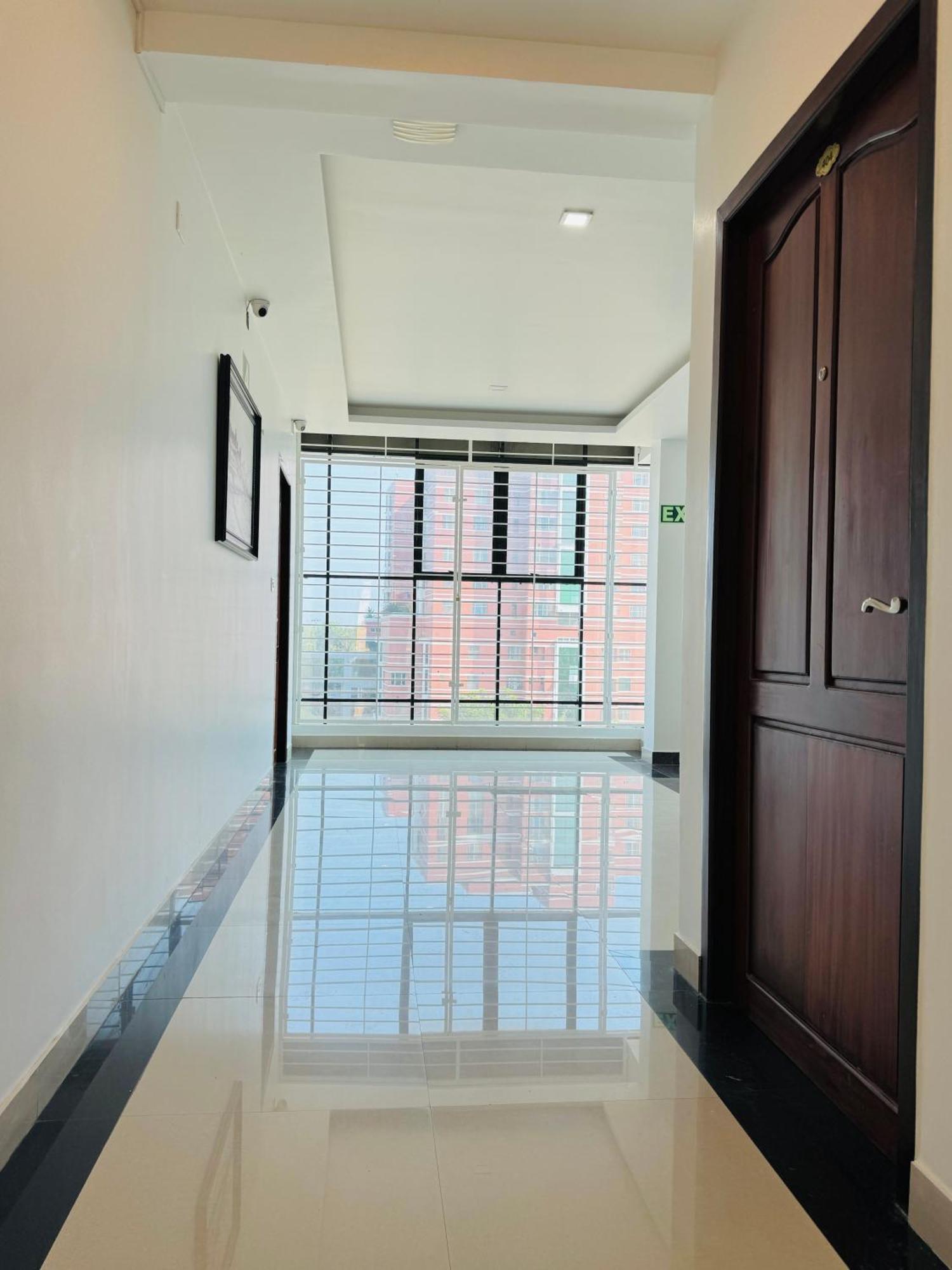 Royal International Hotel Trippapur Exterior foto